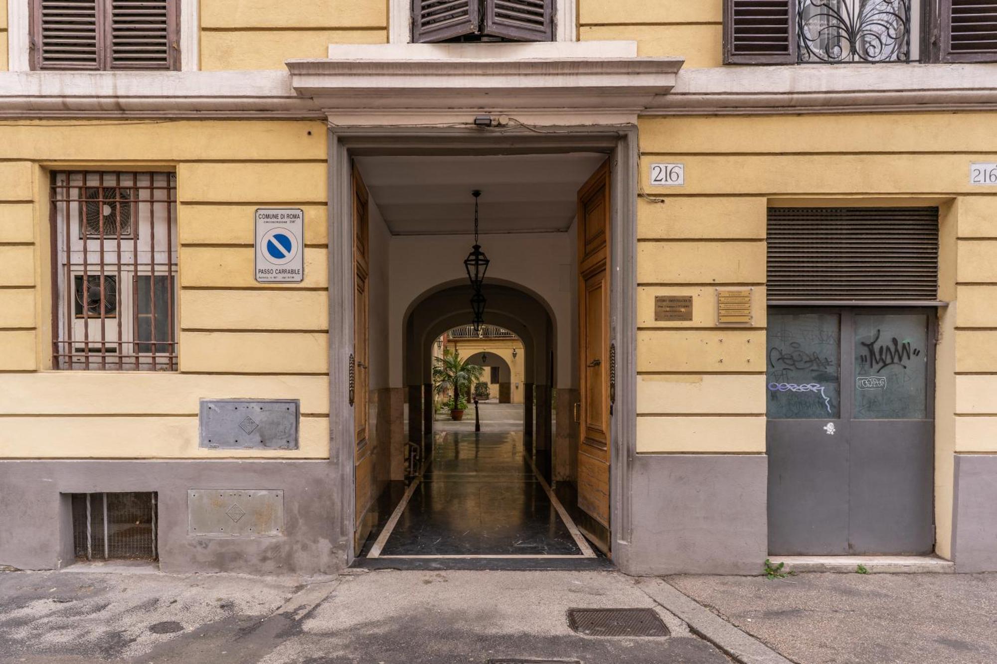 Spacious Apartment Close Vatican Rome Exterior photo